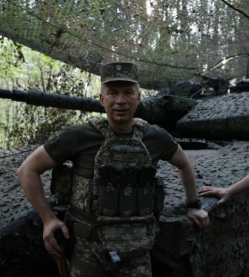 Командующий Сухопутными войсками побывал на горячих восточных направлениях
