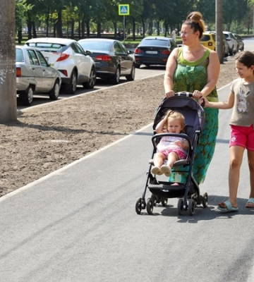 В Днепре завершают реконструкцию бульвара Славы: проделанную работу проверил Борис Филатов