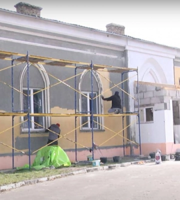 Власницю історичної пам&amp;#039;ятки поблизу Луцька, яка поновила фасад, зобов&amp;#039;язали демонтувати виконані роботи