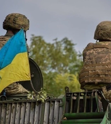 Депутат Херсонської облради: на лівому березі Дніпра біля Антонівського мосту замайорів український прапор