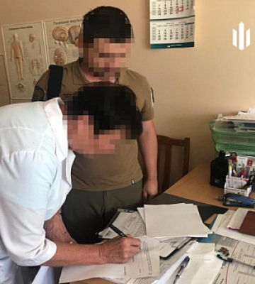 Руководитель ВЛК подозревается в выдаче фальсифицированных справок о непригодности к военной службе