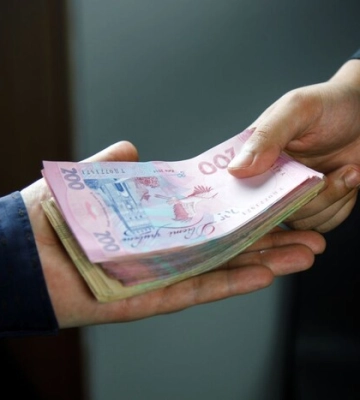 Яку суму українці віддають на ЗСУ: результати опитування