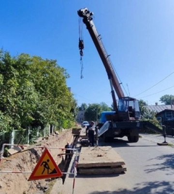 Два тижні без гарячої води: на вулиці Вороніхіна у Луцьку триває ремонт тепломережі