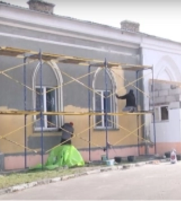 Демонтувати пінопласт і прибидову: прокуратура позивається щодо пам&#039;ятки архітектури на Рожищенщині