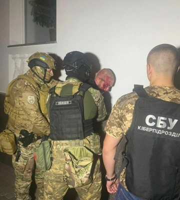 У Полтаві спецназ затримав фітнес-тренера, який плюнув у військового