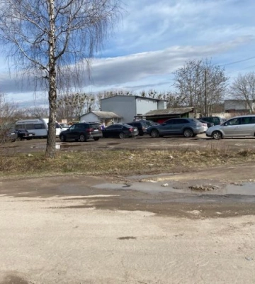 Землю під автостоянкою у Львові продали за понад 2 млн грн під інші потреби