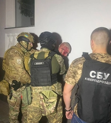 За систематические оскорбления военных в Полтаве задержан известный местный блогер