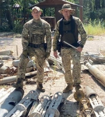 Небезпечно, але вкрай необхідно: волинські спецпризначенці долучились до розмінування територій (Відео)