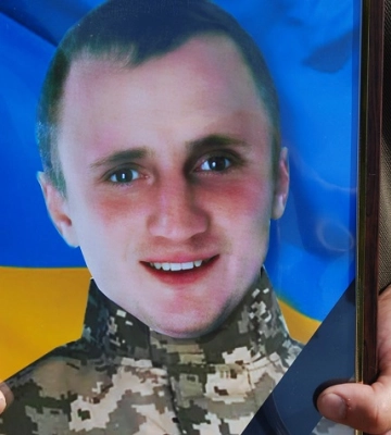 У Шостці провели в останню путь загиблого героя