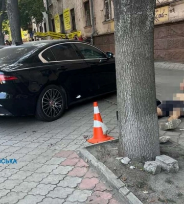 &quot;В воздух можно не стрелять&quot;: какие инструкции нарушил полицейский застрелив водителя в Днепре