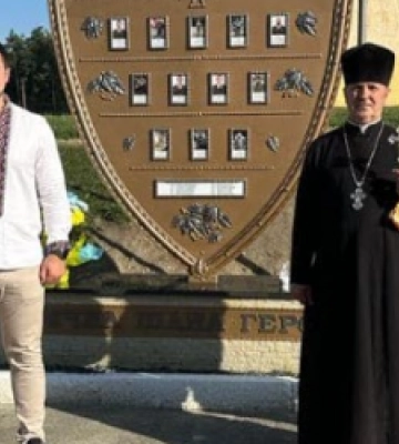 На Львівщині встановили стелу пам’яті воїнів 356-го навчального артилерійського полку
