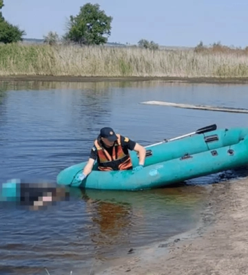 На Дніпропетровщині з річки витягли мертву жінку