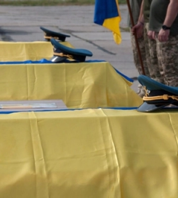 Попрощалися з пілотами винищувальної авіації, які загинули в авіакатастрофі на Житомирщині 