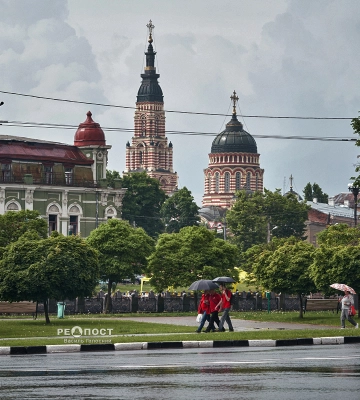 Близько 43% доріг у Харкові пошкоджені внаслідок бойових дій