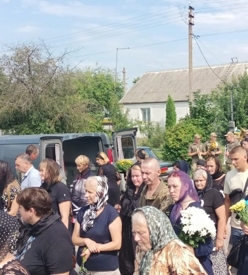 Героїчно загинув у День Незалежності: на Волині попрощалися з молодим воїном Дмитром Марчуком