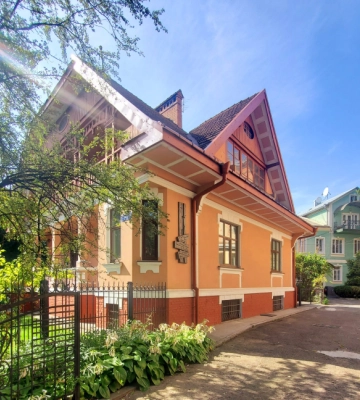 Чернівецькі історичні вілли вразили авторів проєкту «Україна Інкогніта»