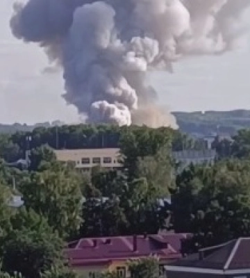 Масштабна пожежа з вибухами у російському кемерово – росЗМІ