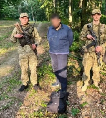 Поблизу Ужгорода затримали правопорушника, який двічі намагався втекти від прикордонного наряду