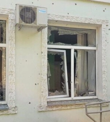 Російські загарбники обстріляли лікарню у Херсоні