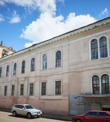 Прогулянки по Харкову з Андрієм Парамоновим: губернська аптека, Петро Піскуновський і Григорій Сковорода