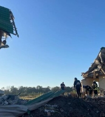 Вночі ворог завдав удару по Слов’янську Донецької області, загинув чоловік. ФОТОрепортаж