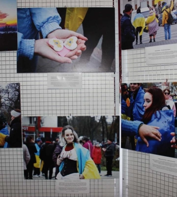 "Дні світла": у Дубенському замку представили виставку робіт херсонського фотографа, військовослужбовця Антона Балана