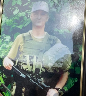 У Сумах попрощалися з розвідником Володимиром Моцненком