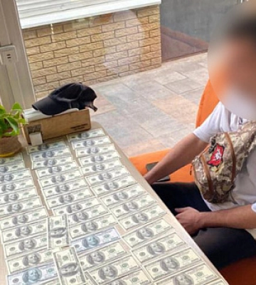 За 5000 долларов обещал помочь в уклонении от мобилизации: в Днепре задержали подозреваемого