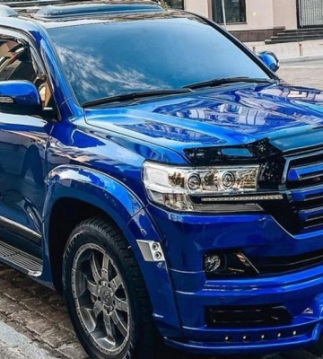 У Києві помітили незвичайний Toyota Land Cruiser