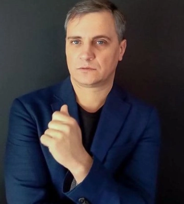 «Місце жінки — Kinder, Küche, Kirche». Екснардеп Павло Кириленко оскандалився висловлюваннями про жінок у поліції: українці відреагували