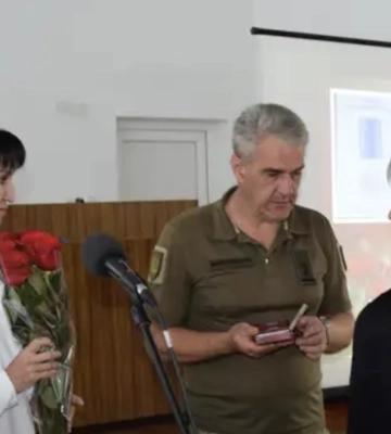 Матері загиблого захисника вручили медаль на Кіровоградщині