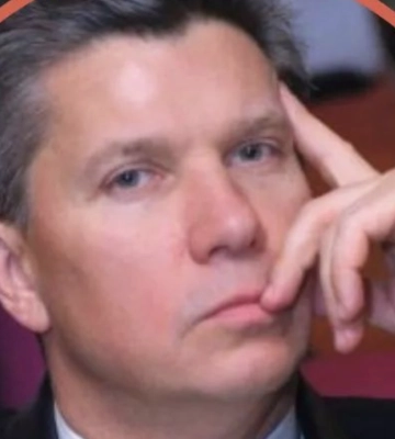 Журналісти розповіли про цікаві факти з життя очільника міністерства культури Карандєєв