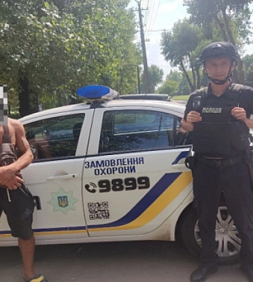 Криворіжець вдарив чоловіка в обличчя, поліція затримала порушника