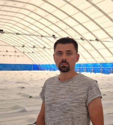 Тендер на проведення капремонту будівель &quot;Льодового стадіону&quot; і тенісних кортів було оголошено помилково і скасовано - директор