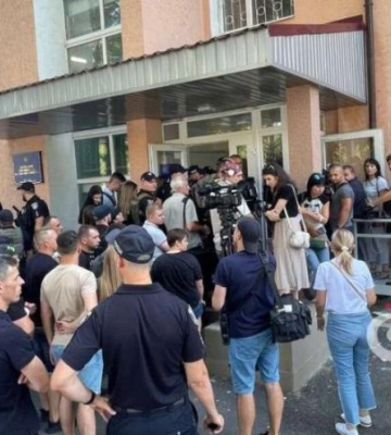 Патрульному з Дніпра, який застрелив людину, обрали запобіжний захід: подробиці із зали суду