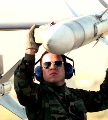 США замовили у американської компанії ракети AMRAAM для України