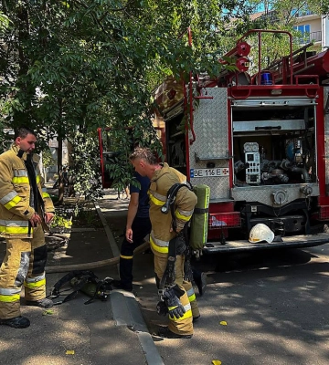 У Миколаєві в квартирі, в якій знаходилися троє дітей, сталася пожежа – їх врятували