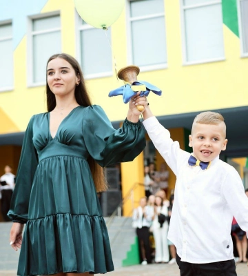 Майже 10 тисяч учнів уперше пішли до шкіл на Черкащині