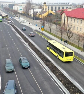 У Львові запрацював новий світлофор з адаптивним режимом