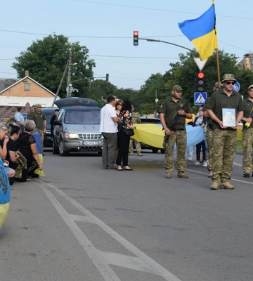 У Здолбунівській громаді в останню путь провели Сергія Маковійчука