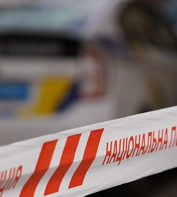 Біля Луцька у власному гаражі від ураження електричним струмом помер літній чоловік