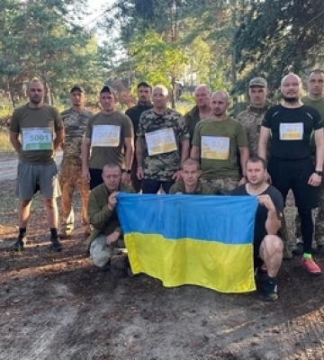 &quot;Шаную воїнів, біжу за Героїв України&quot;: у Рівному відбувся патріотичний забіг
