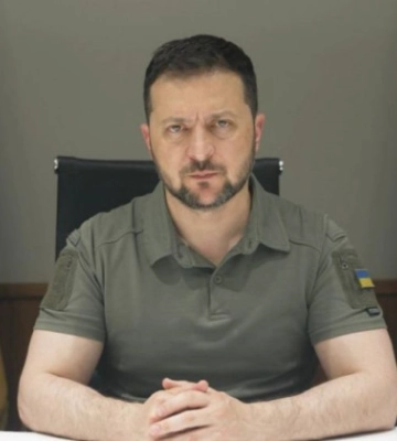 Зеленський відреагував на авіакатастрофу на Житомирщині, де загинув відомий льотчик «Джус»