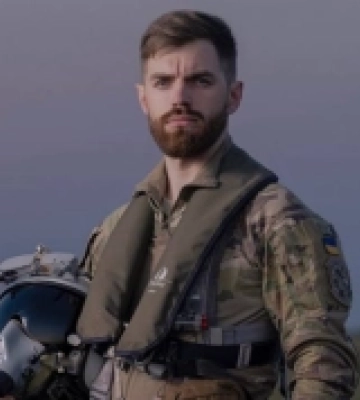 Триває розслідування: Зеленський відреагував на авіакатастрофу, у якій загинув льотчик Джус