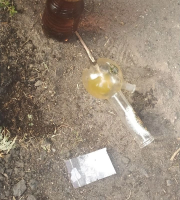 У Черкасах хлопець із наркотиками намагався втекти від патрульних