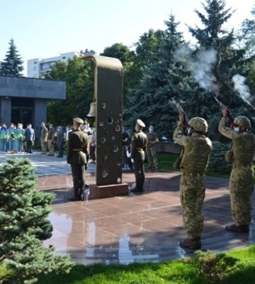 Мінветеранів озвучило терміни відкриття військового кладовища під Києвом