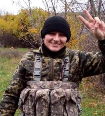 Мужньо виконав військовий обов‘язок: в останню путь провели бійця Романа Тереха
