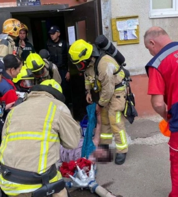 Під час пожежі у Рівному вогнеборці врятували жінку та евакуювали 22 мешканці