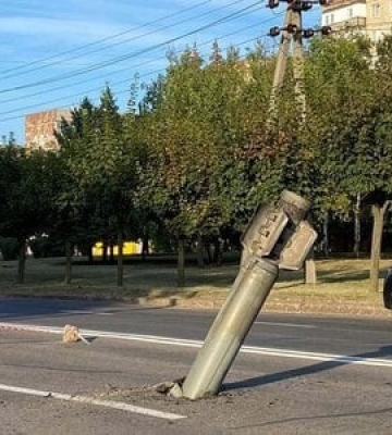 Серія вибухів у Краматорську: одна з ракет влучила у дорогу і не вибухнула