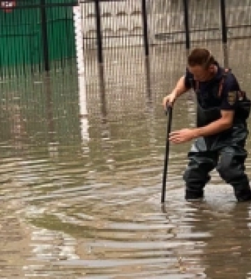 У Луцьку затопило проспект Відродження